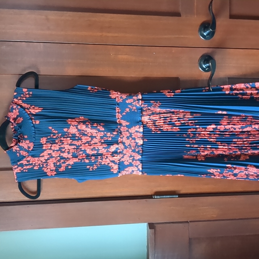 Nanette Lepore Blue & coral knife pleated knee length dress size 8